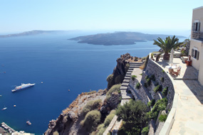 3 Days in Santorini - Accommodation & Excursion