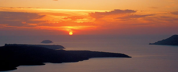 http://www.nst-santorinitravel.com